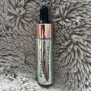 Revolution Liquid Highlighter (Shade:Mermaid Scales)